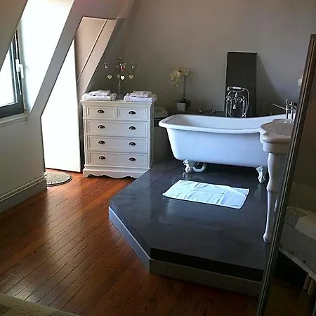 La Demeure De Laclais Bed and Breakfast Λε Μανς